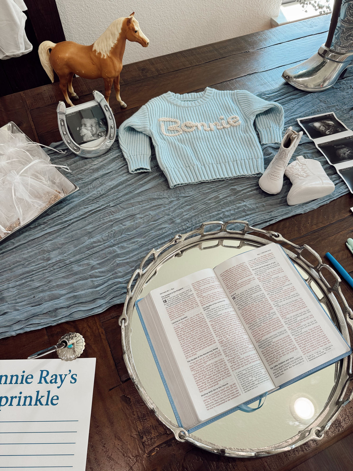 The Horseshoe Picture Frame