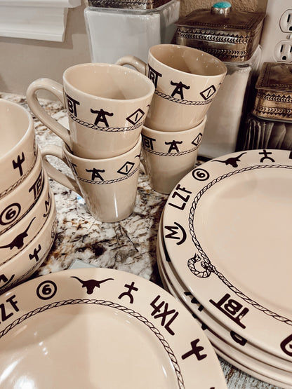 The 16 Piece Branded Dinnerware
